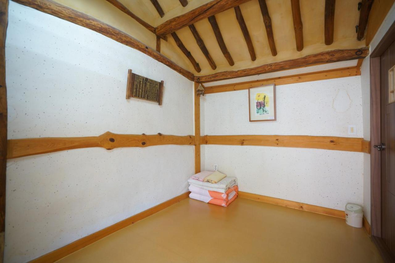 Hanok Madang Villa Jeonju Eksteriør bilde