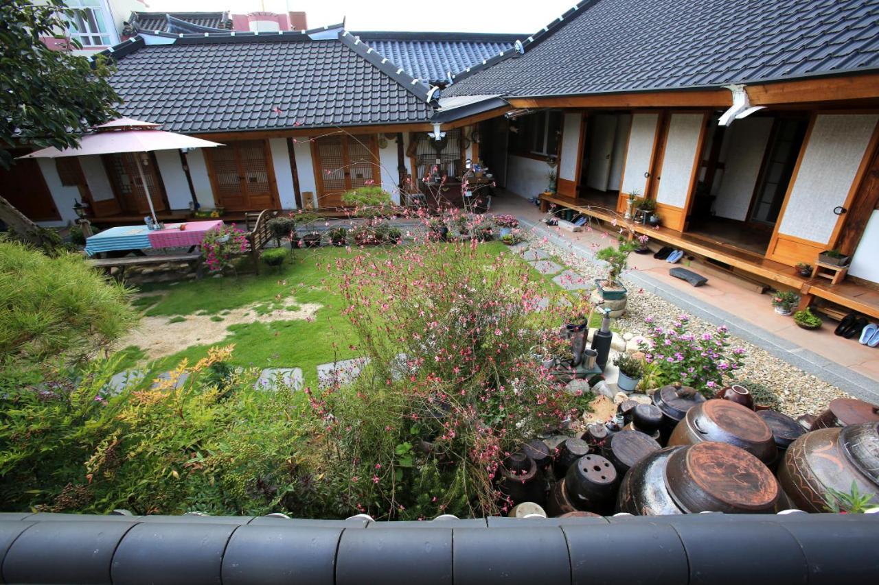 Hanok Madang Villa Jeonju Eksteriør bilde